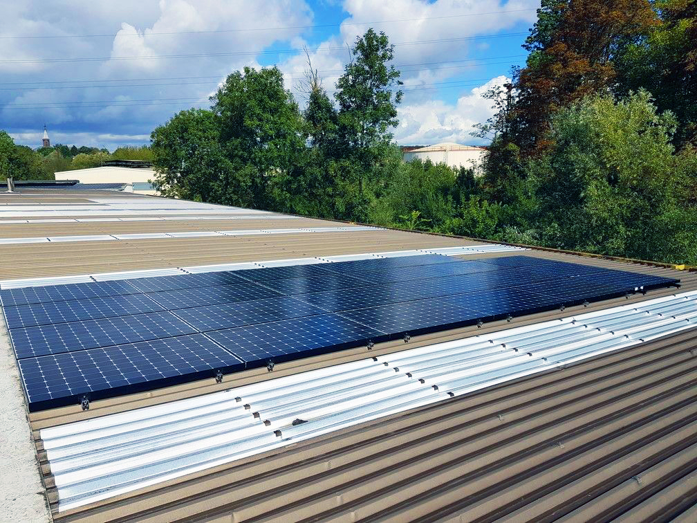 Installation panneaux photovoltaïques Sunpower toit plat Energreen