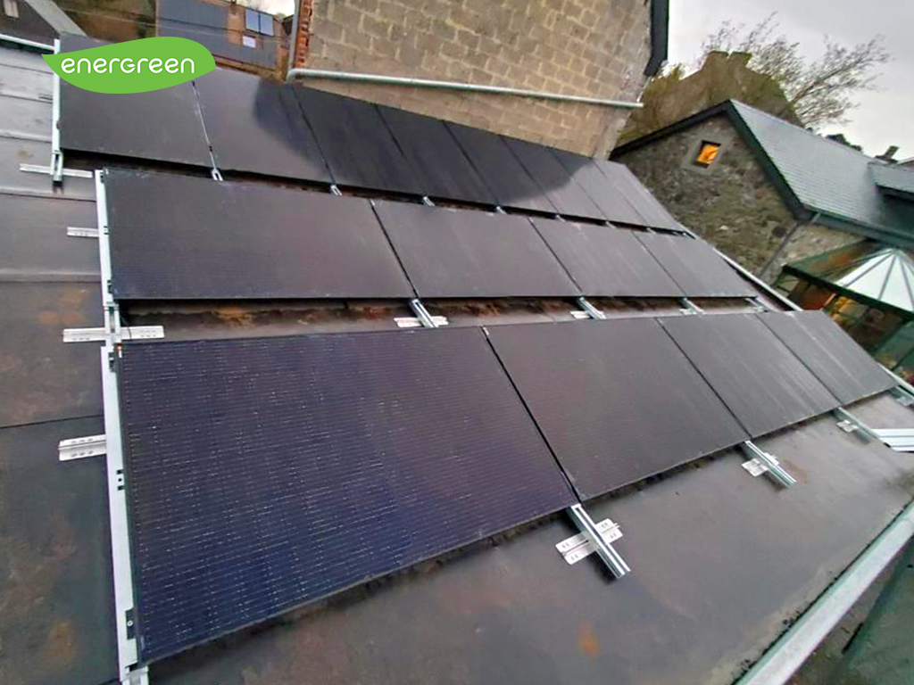 Installation panneaux solaires Belinus M7 Ultra Black 380W toiture plate | Energreen